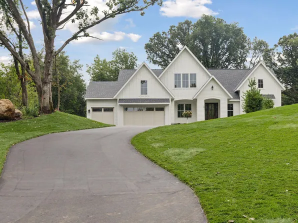 804 Great Oaks Trl, Eagan, MN 55123