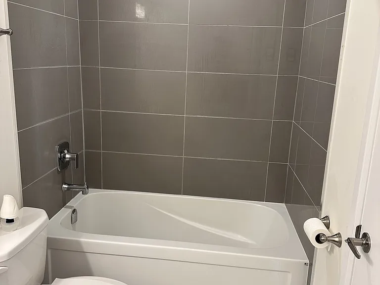 104 Garment St #408 — Photo 10