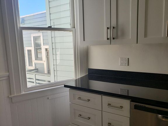 2nd image of 438-444 Guerrero St
