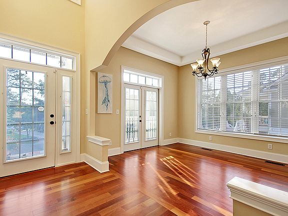 4th image of 2200 Branch Creek Dr