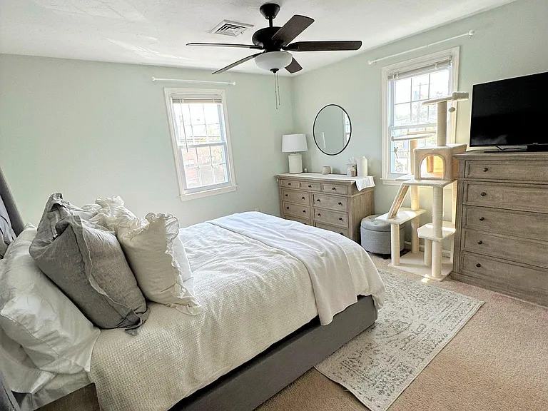 49 Pond St #2 — Photo 6