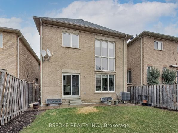 5482 Bestview Way, Mississauga, ON L5M 0B1
