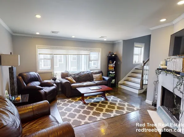 329 W 4th St, South Boston, MA 02127