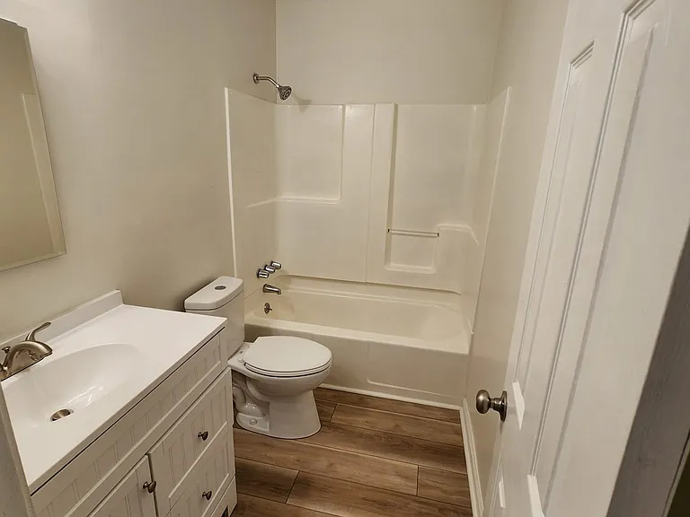 8006 Hemby Wood Dr — Photo 19