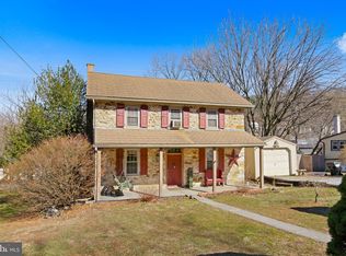 5353 Strasburg Rd, Kinzers, PA 17535