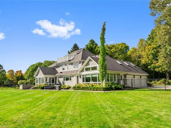 6502 McNiven Rd, Burlington, ON L7P 0K5