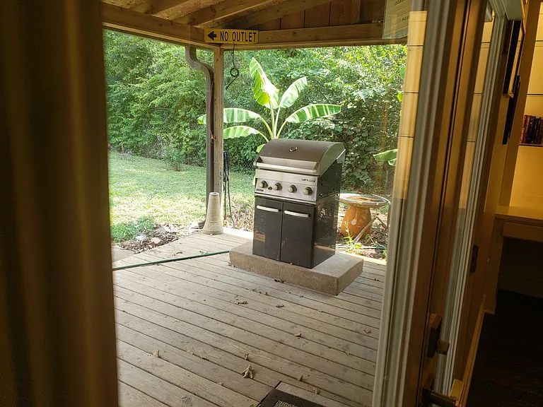501 Atkerson Ln — Photo 15