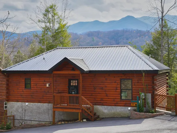 1616 Misty Hollow Way, Gatlinburg, TN 37738