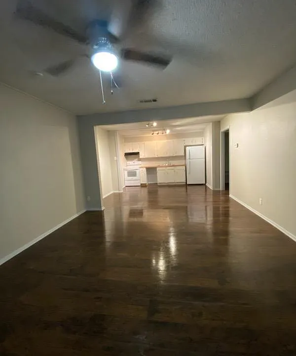 719 San Antonio St #8