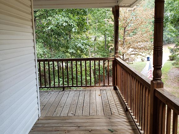 2nd image of 38 King Henry Rd