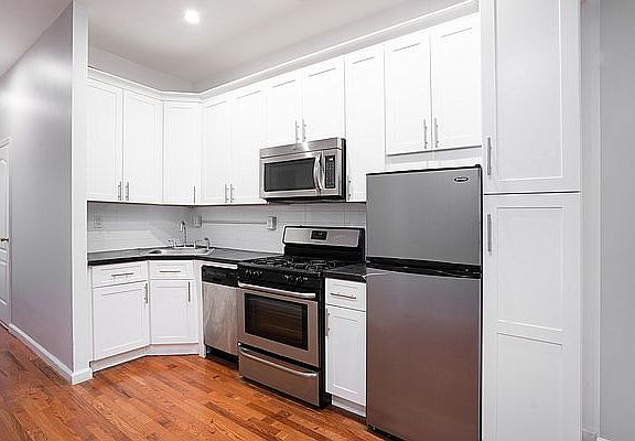 2nd image of 167 Morningside Ave APT 1A