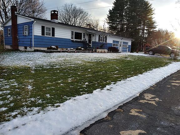 3rd image of 31 Carlo Dr