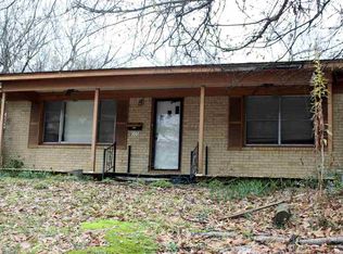 305 S William St, Atlanta, TX 75551