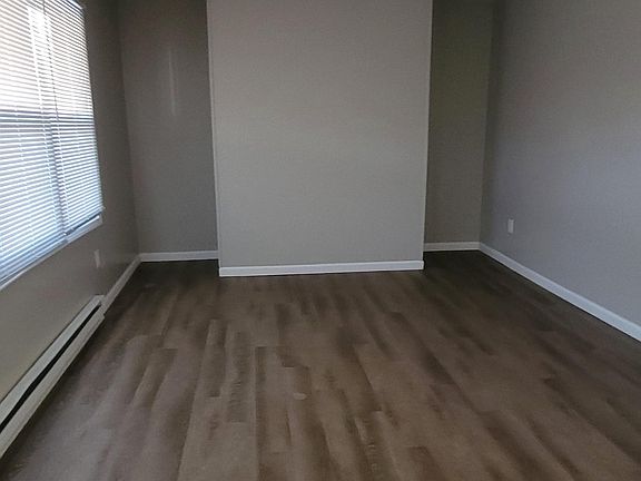 4th image of 36 Blackberry Ln