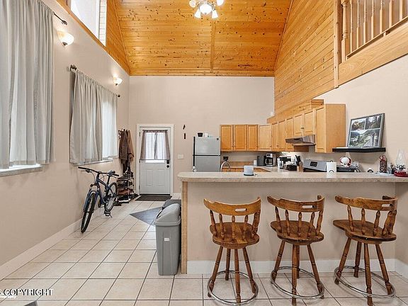 5th image of 310 N Forest Dr