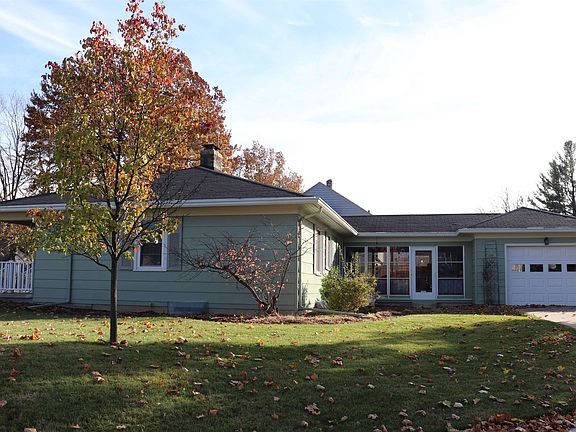 2nd image of 10 Forest Park Blvd