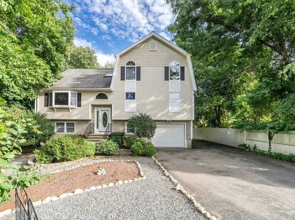 31 Wildmere Ave, Burlington, MA 01803