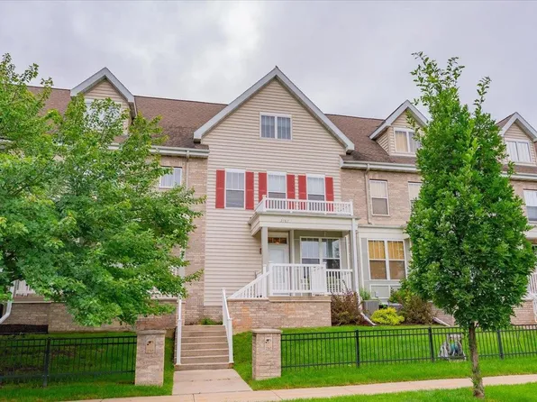 2767 Crinkle Root Drive, Fitchburg, WI 53711
