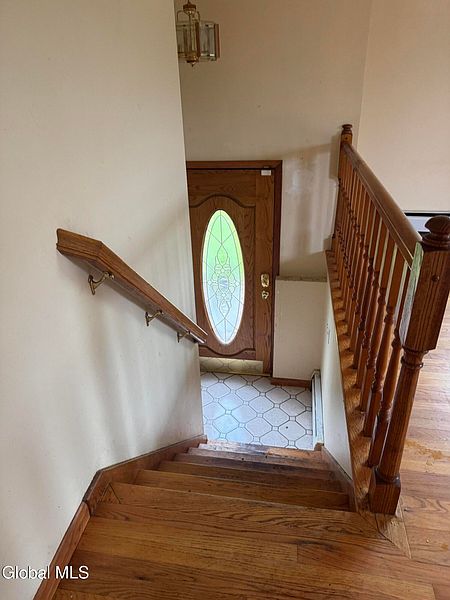 5th image of 186 Middletown Road