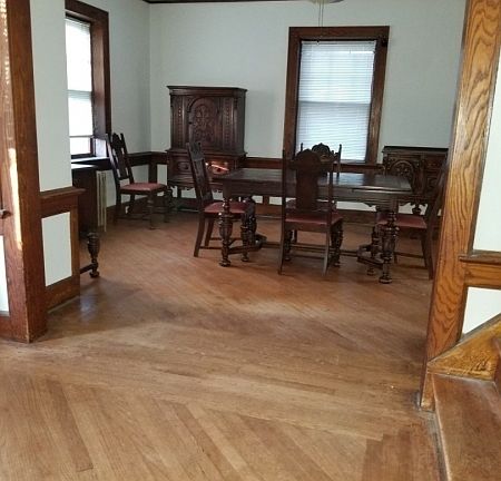 4th image of 19 Brookdale Ave