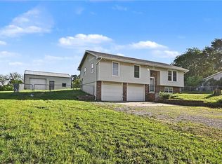 1104 3rd St, Camden Point, MO 64018