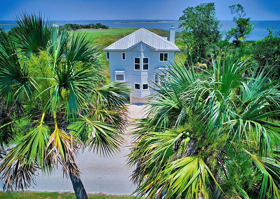 98 Bay Ave, Apalachicola, FL 32320 Zillow