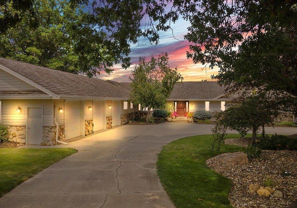 1st image of 3606 Skyview Dr