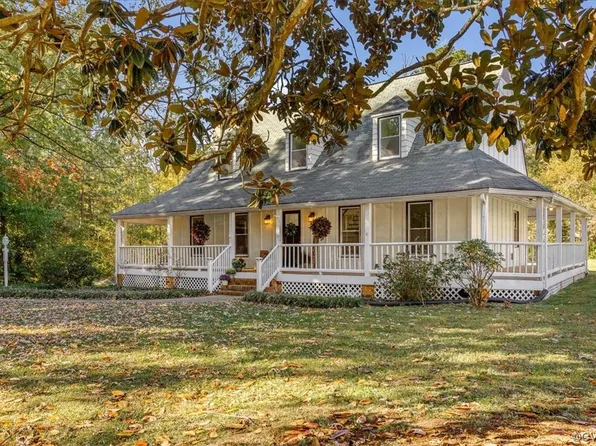 13220 Hollis Rd, Chester, VA 23831