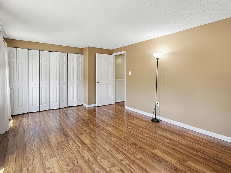 9402 Granite Hl — Photo 29