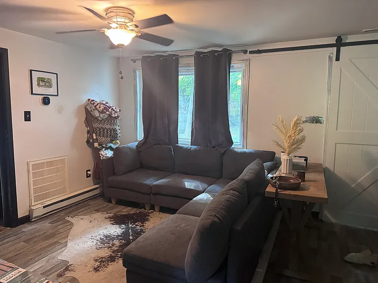 596 N Lakeshore Dr — Photo 9