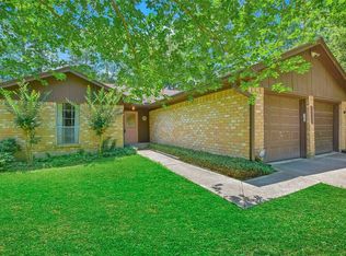 85 S Waxberry Rd, Spring, TX 77381