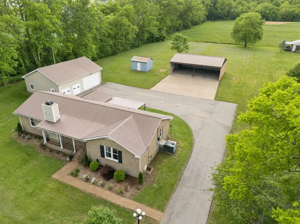 2637 Country Haven Dr, Thompsons Station, TN 37179