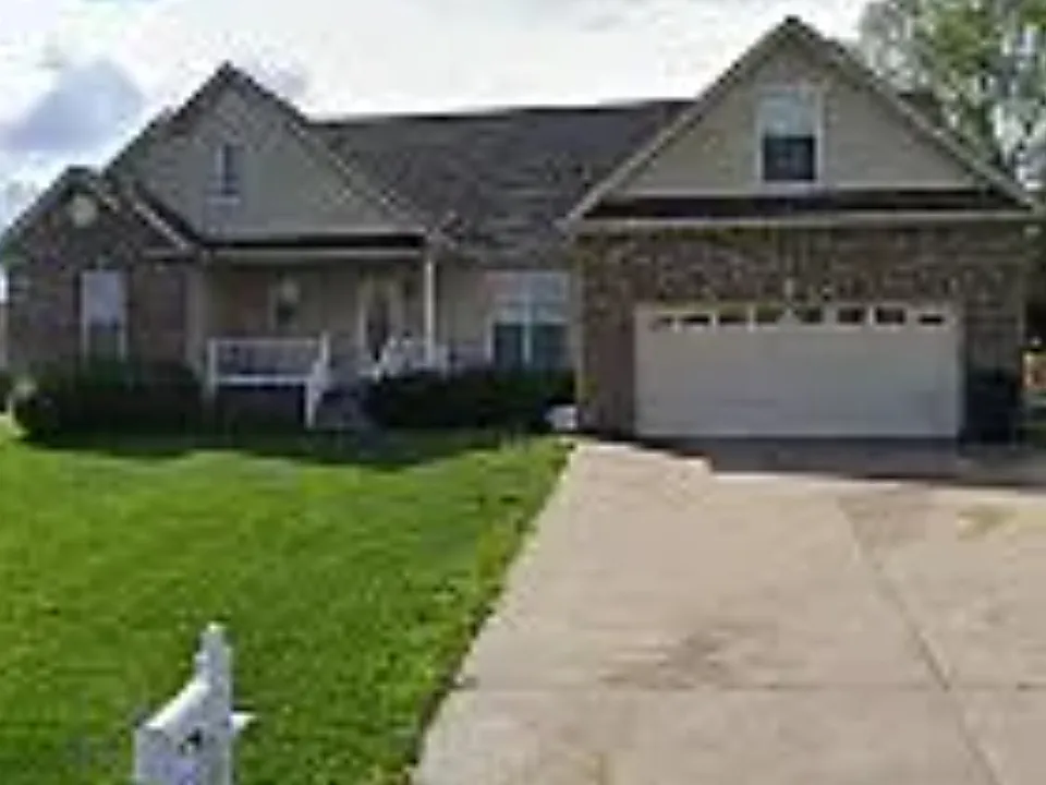 3132 Clydesdale Dr
