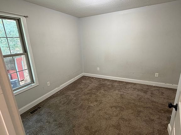 5th image of 610 Sam Moses Ln #610