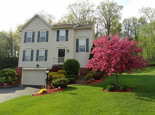 4033 Turnwood Ln, Coraopolis, PA