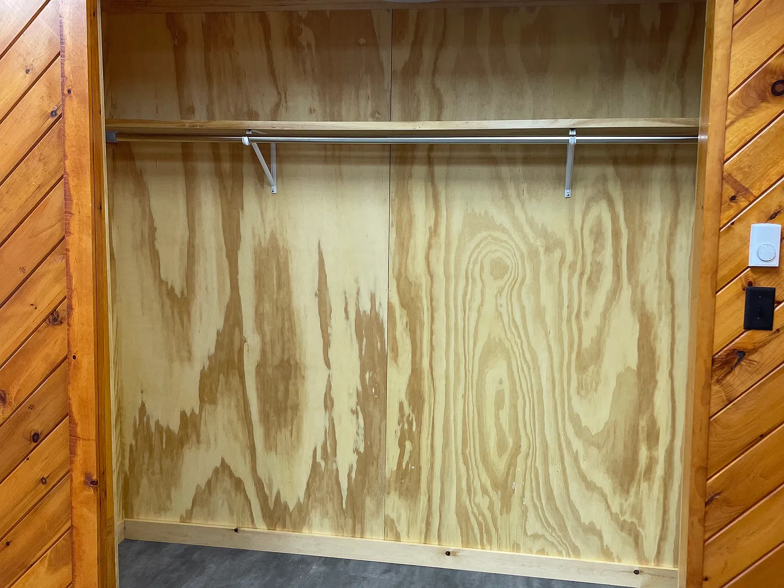 2 bed, 700 sqft, $1,400 — Photo 4