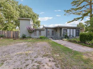 8411 E 132nd St S, Bixby, OK 74008
