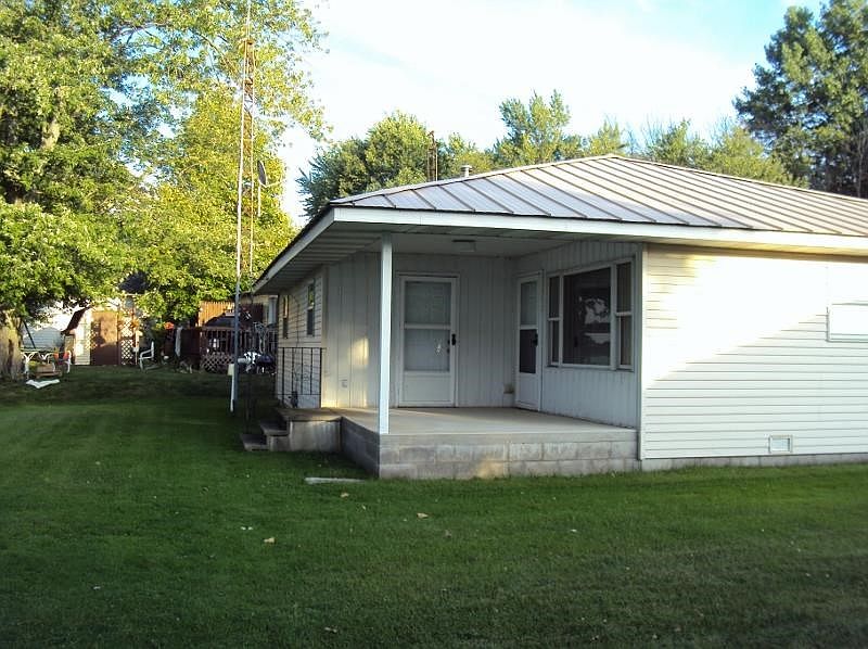 1st image of 0066 W Waldron Lake Dr