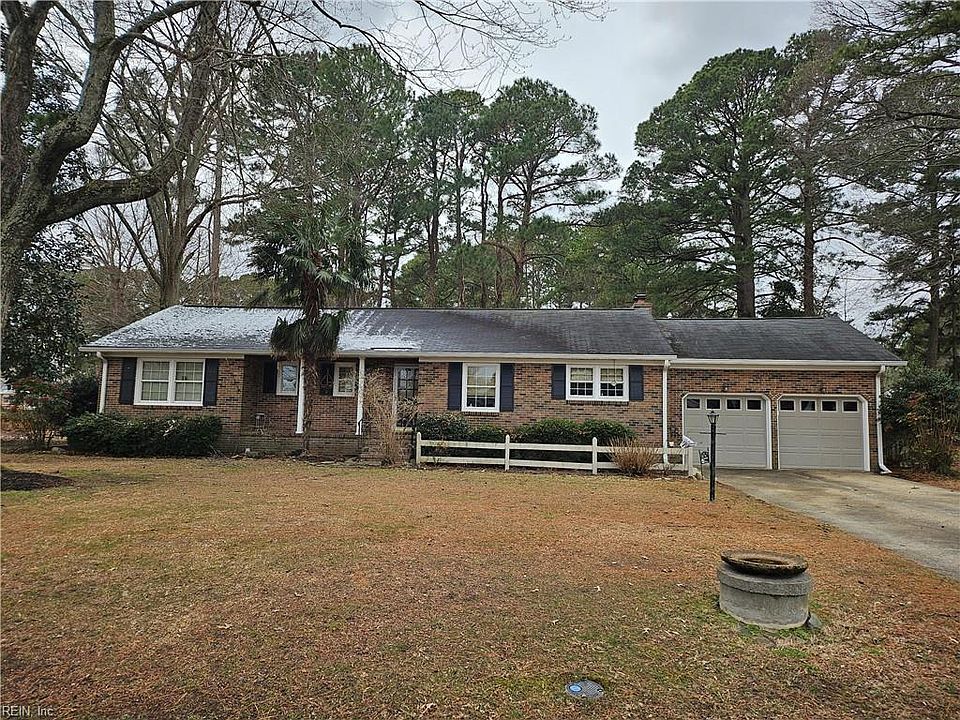 1st image of 107 Cherry Point Dr