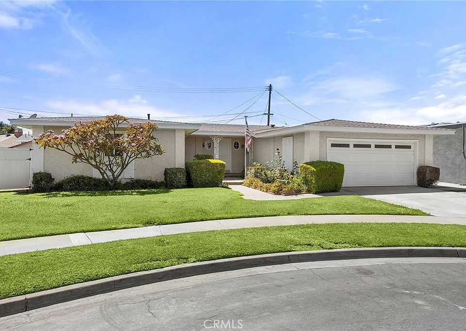 1st image of 10411 Larry Dr