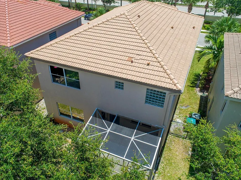 1088 Grove Park Cir — Photo 4