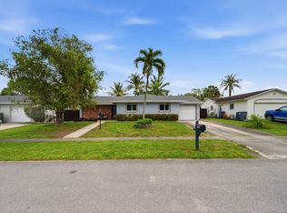 10234 Sleepy Brook Way, Boca Raton, FL 33428