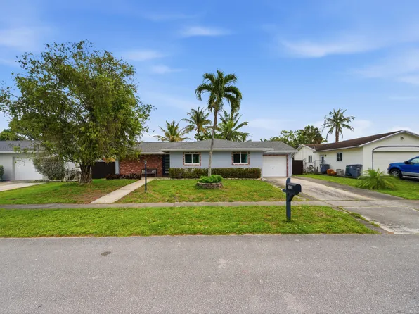 10234 Sleepy Brook Way, Boca Raton, FL 33428