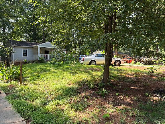 3rd image of 4169 Hanes Dr