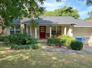 915 Bison Trl, Dallas, TX 75208