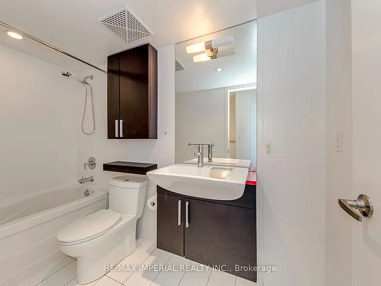 25 Capreol Ct #2510 — Photo 28