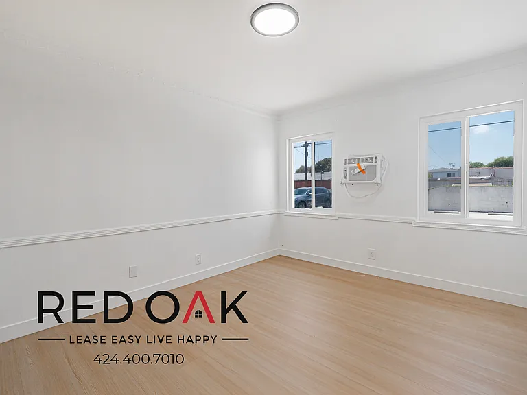 1622 W 83rd St #6 — Photo 3