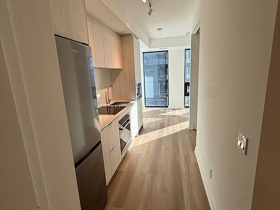5th image of 101 John St N #1617