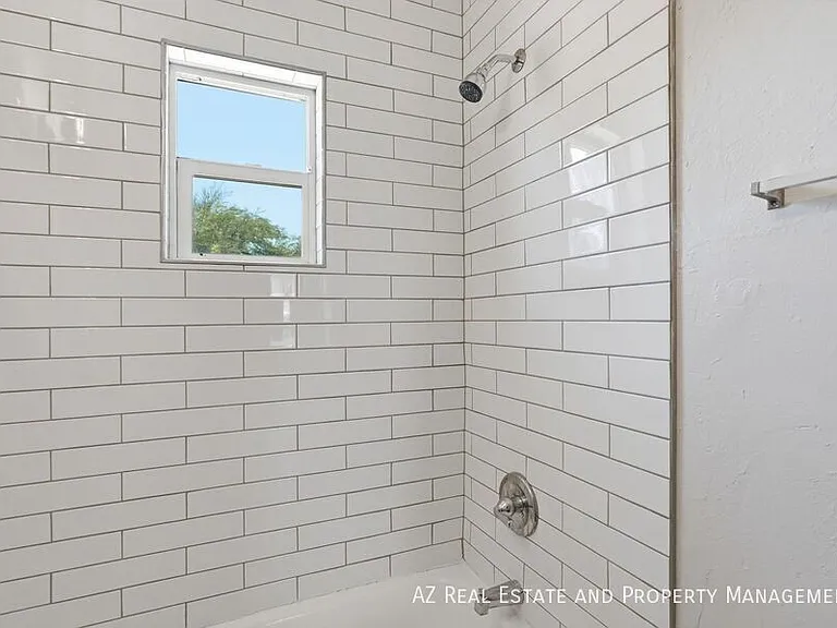1038 N 16th St — Photo 22