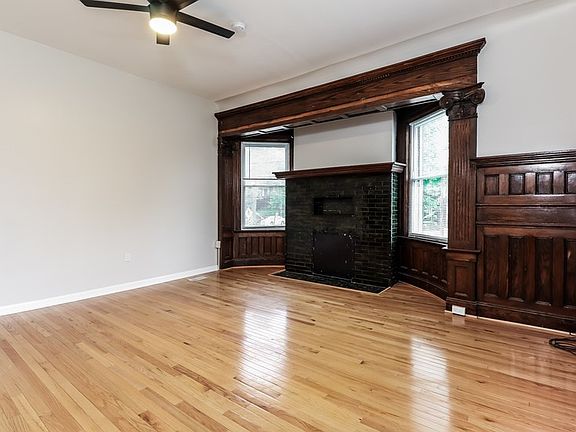 3rd image of 307 S Graham St